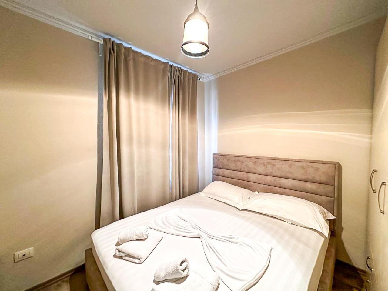 Grand Park 2Br Apartment Tirana Exteriör bild